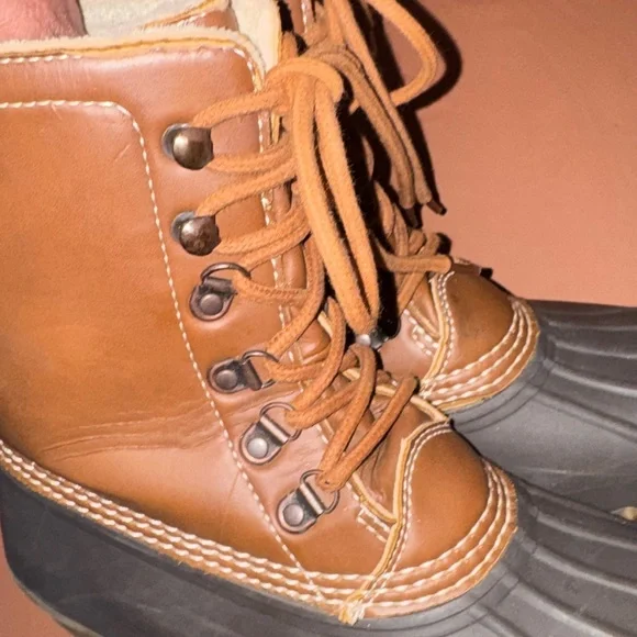 Esprit Duck Boots Womens size 8. Like New. - Picture 6 of 9